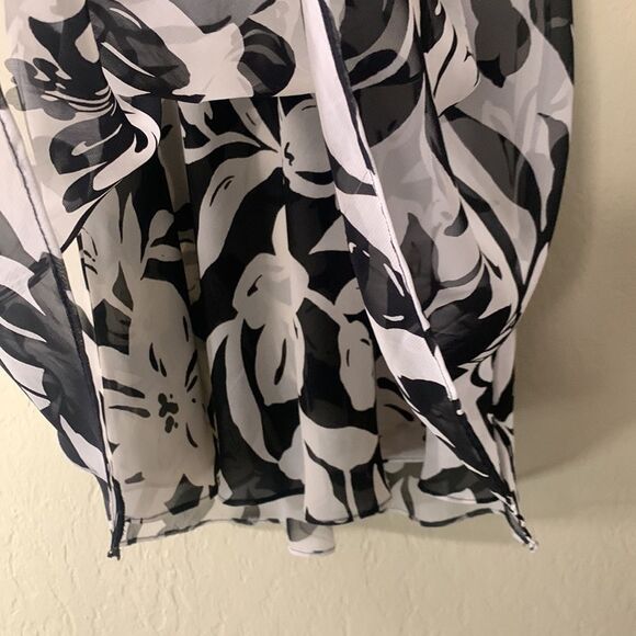 Geoffrey Beene size 10 skirt - Picture 3 of 4